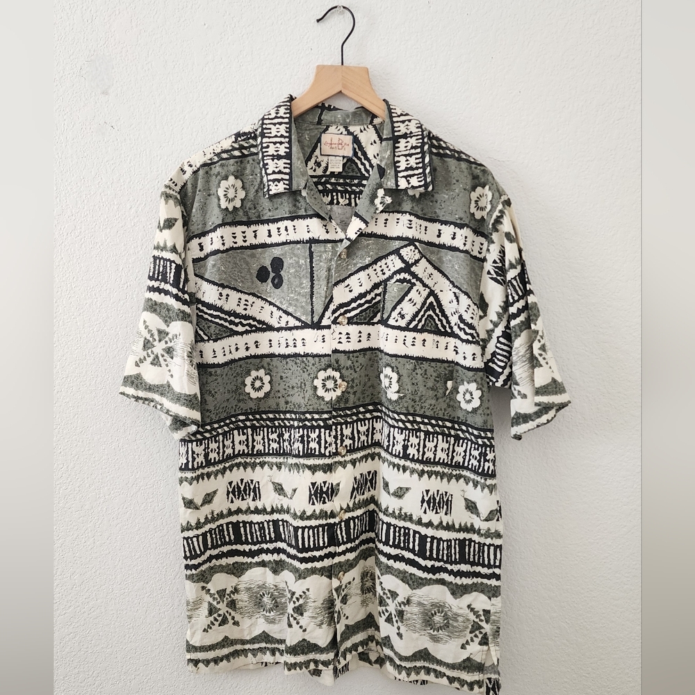 Men's Patterned Black White Button Front Casual Vacation Short Sleeve Med Shirt